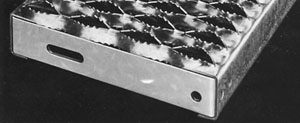 Regular Grip Strut® Stair Treads